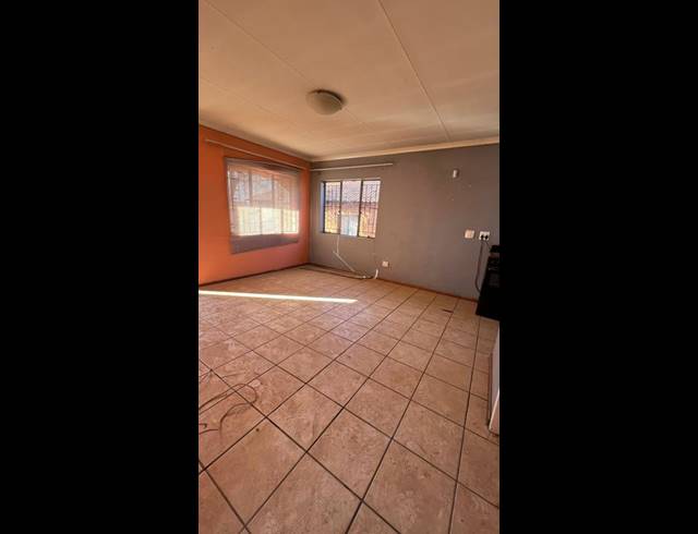 3 BEDROOM HOUSE FOR SALE IN PROTEA GLEN EXT